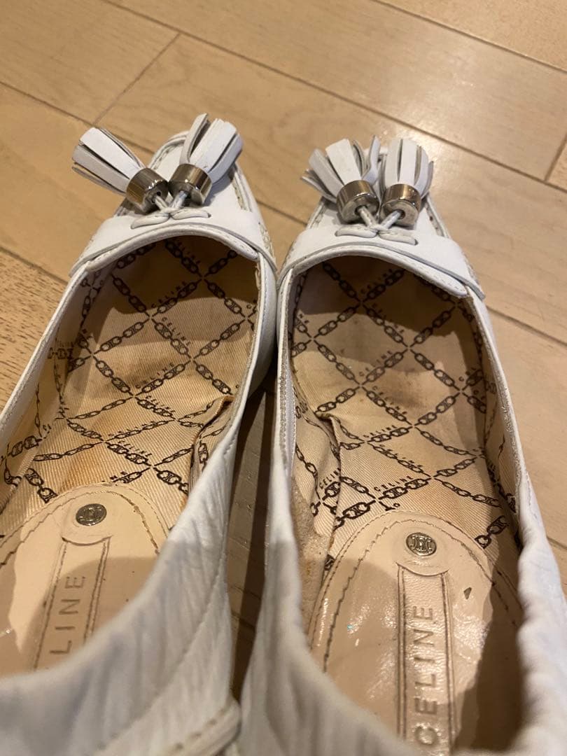 CELINEホワイトタッセル付きレザーシューズ