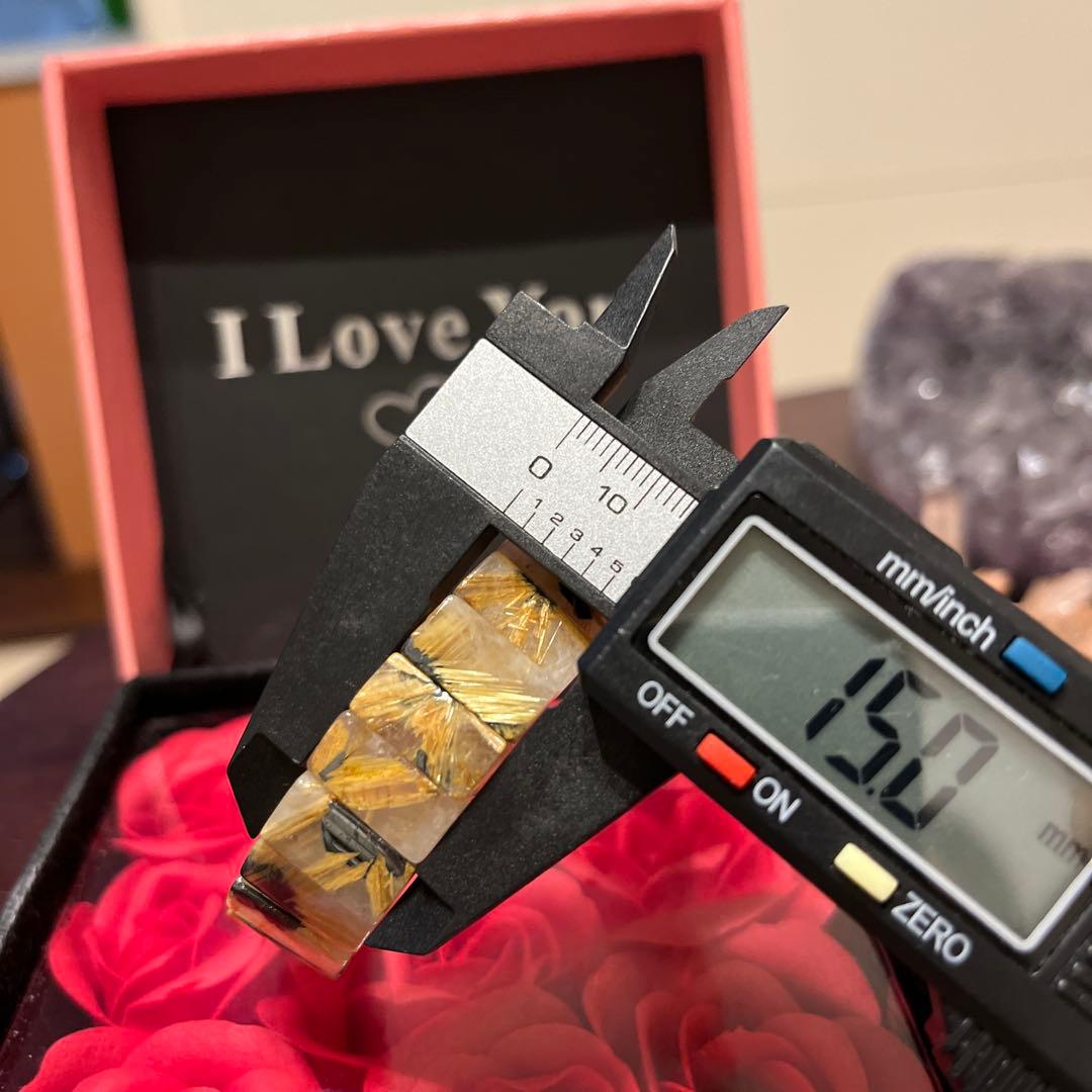 お値下げ！天然石ブレスレットタイチンルチルクォーツバングル　太陽放射ルチル