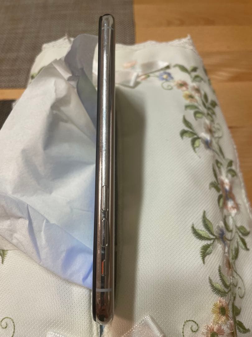 Apple iPhone X シルバー　64G