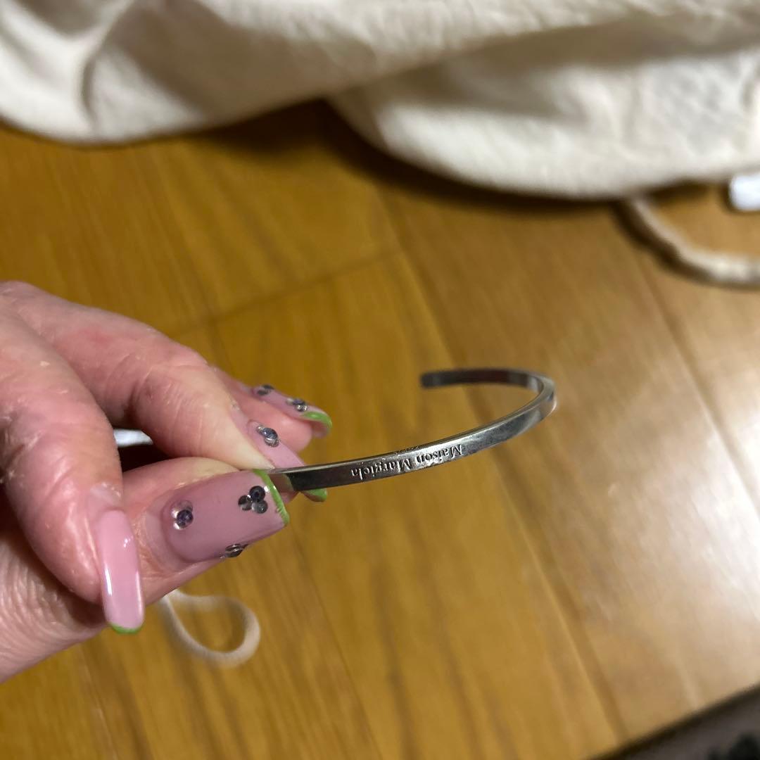 メゾンマルジェラ シルバー バングル