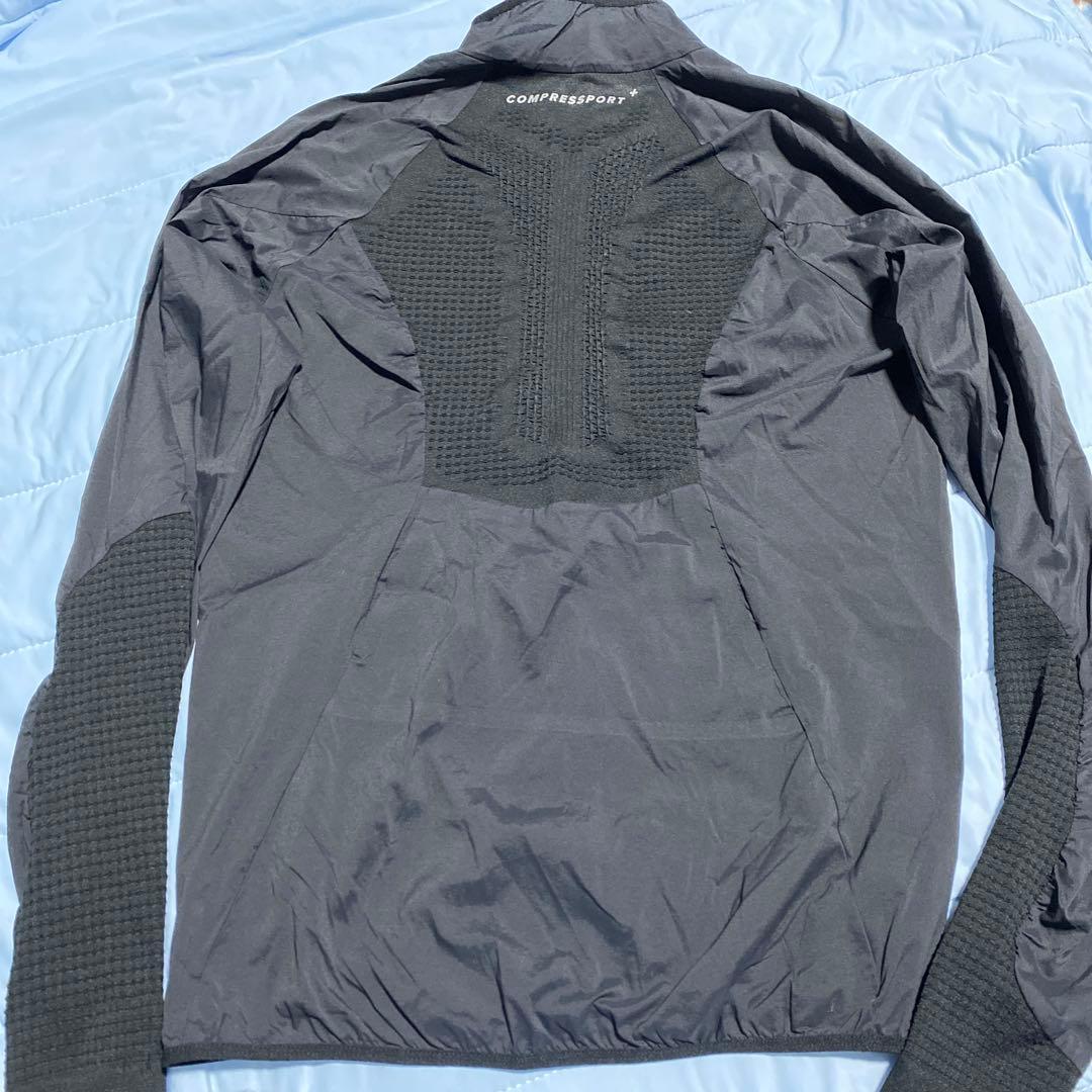 コンプレスポーツ　ハリケーンウインドプルーフ Sサイズ