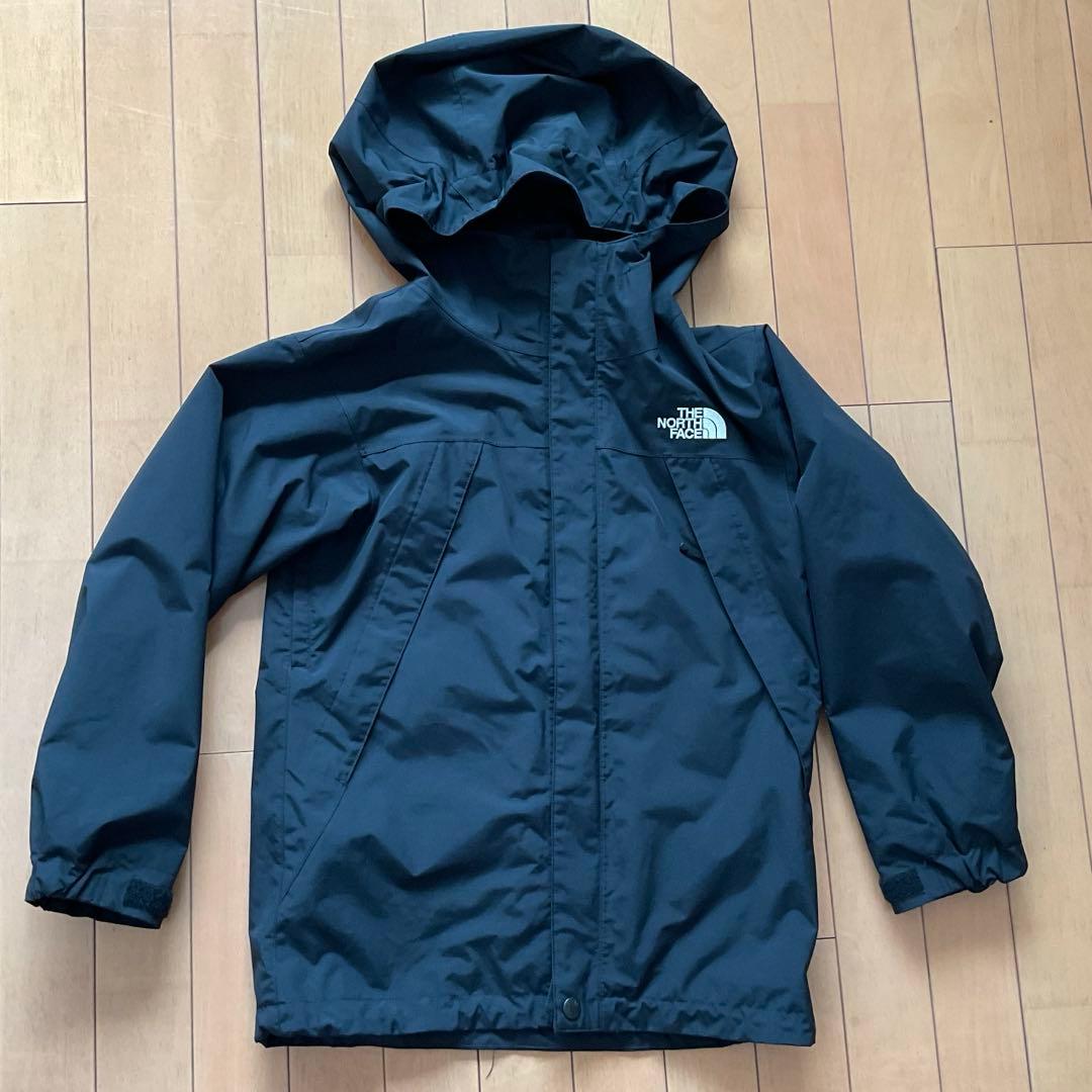 The North Face スクープジャケットとレッドランジャケット