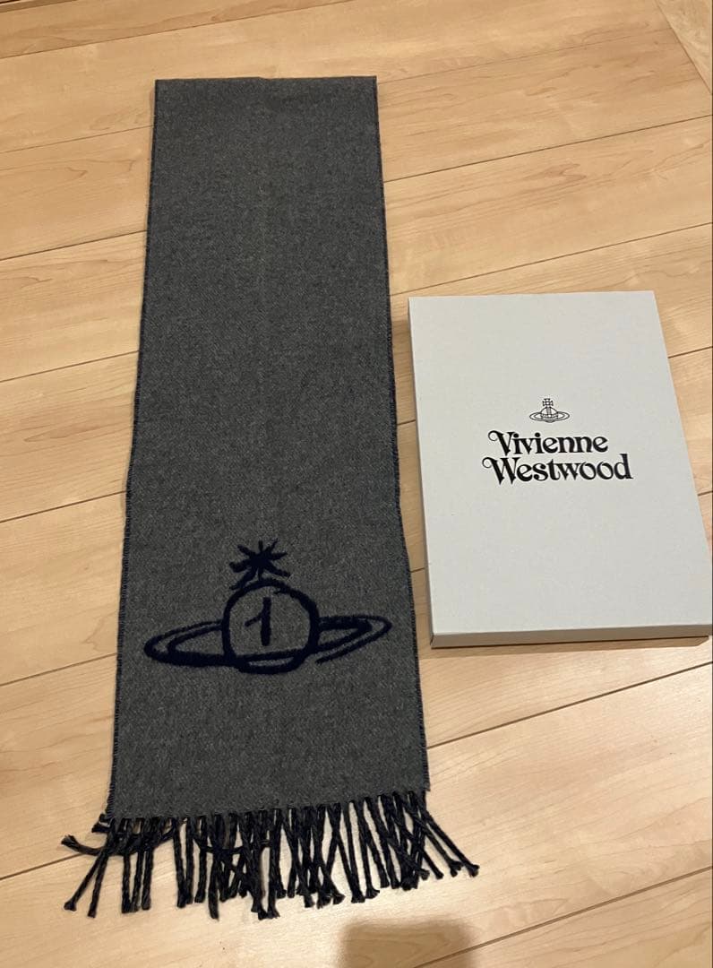 Vivienne Westwood 宇宙ロゴ マフラー