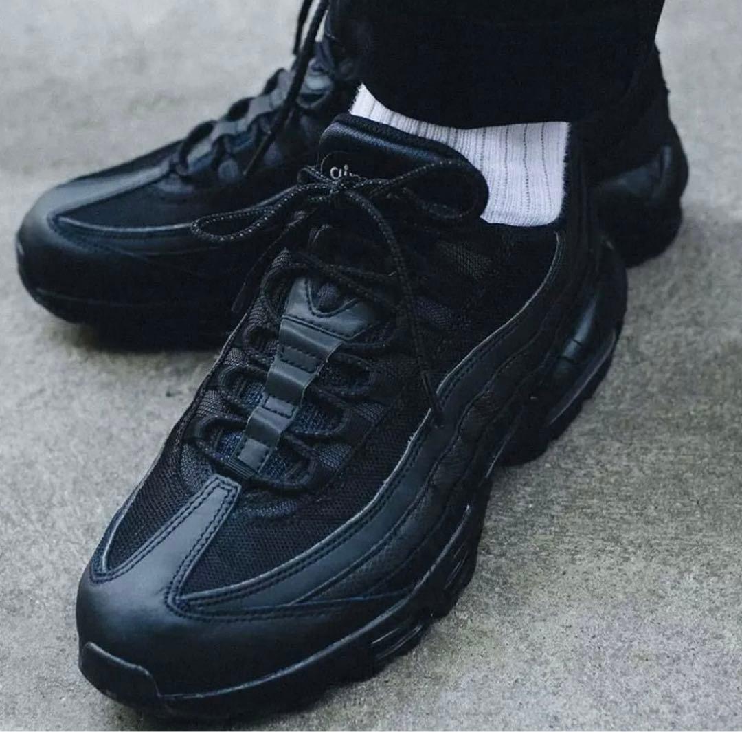 ナイキ　エアマックス95 トリプルブラック　24.5cm
