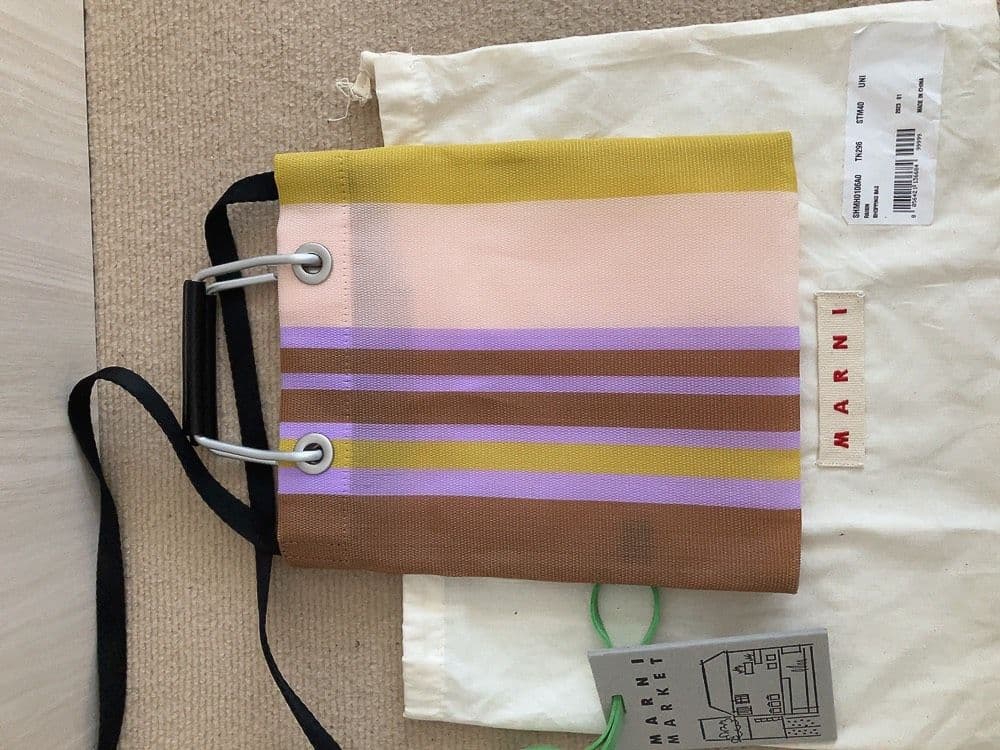 新品 MARNI マルニ マーケット ストライプ ミニショルダーバッグ　ブラウン