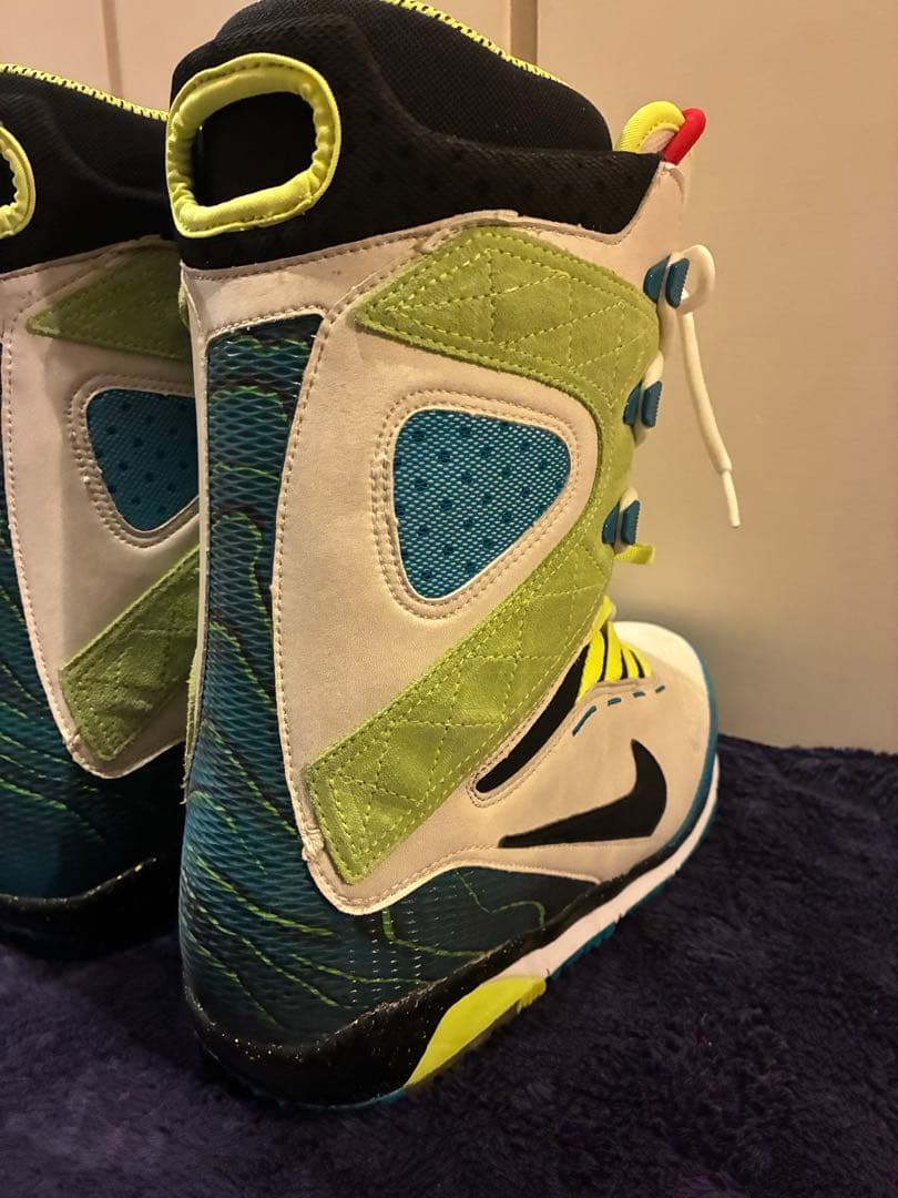 美品NIKE ズーム怪獣 スノーブーツ 25.5 BURTON MERRELL