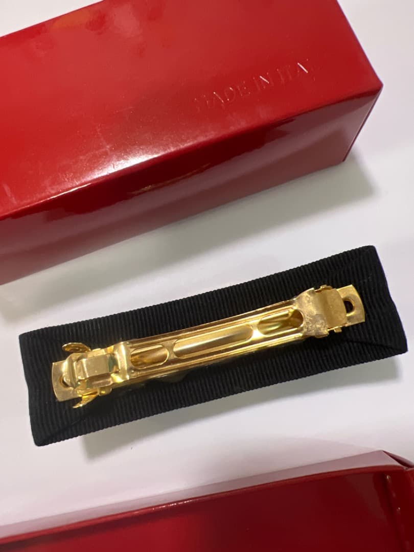 may Salvatore Ferragamo 黒リボン　バレッタ