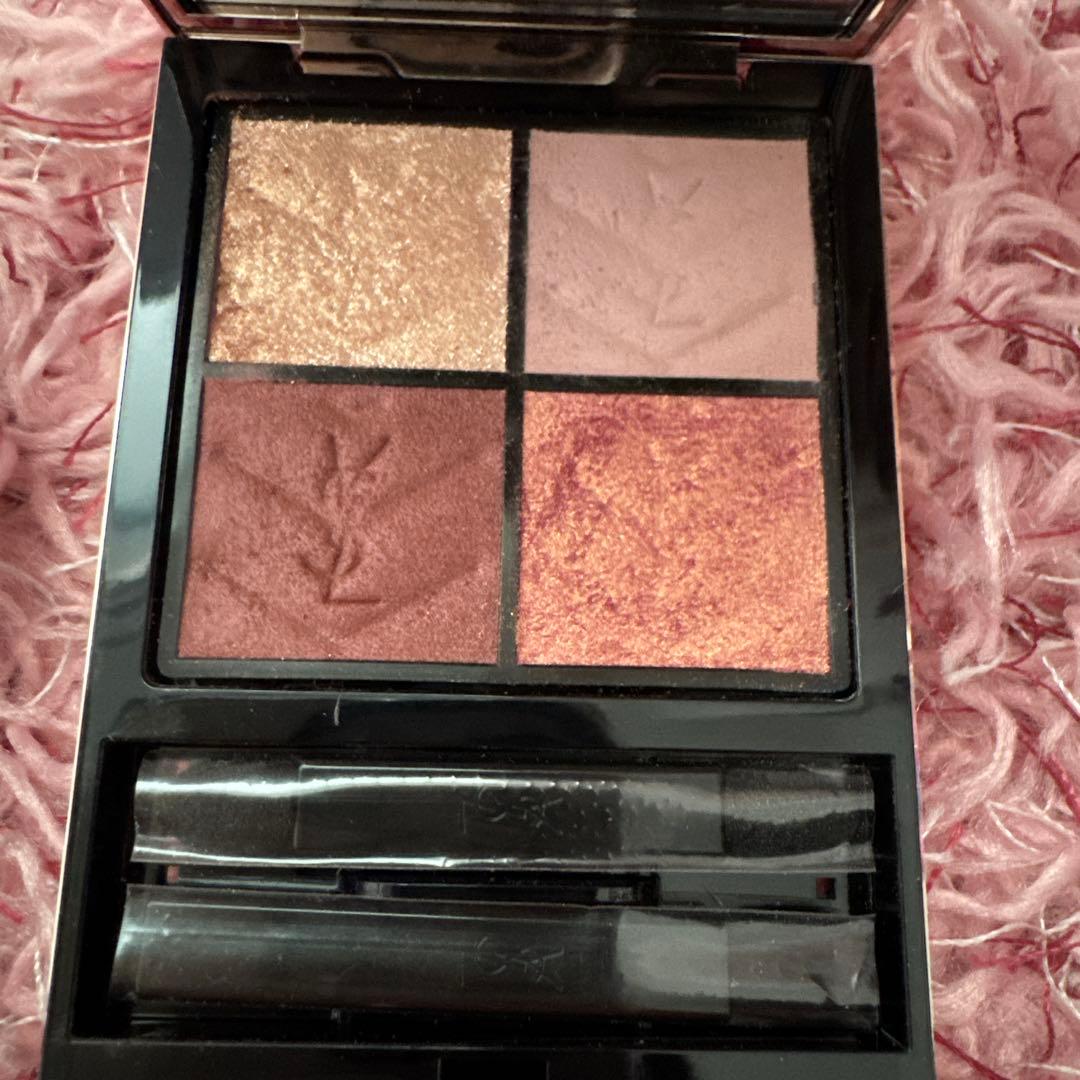 サンローラン　ミニクラッチ　アイシャドウ　825