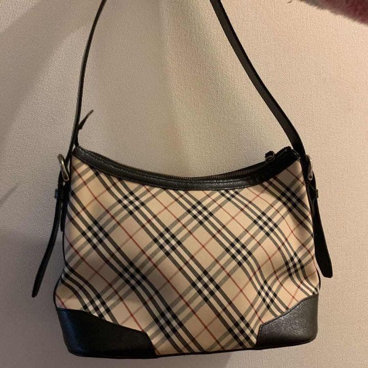 Nintendo Switch BURBERRY