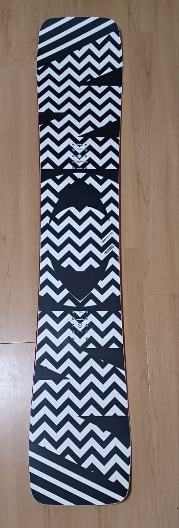 NOVEMBER WOW　スノーボード　板