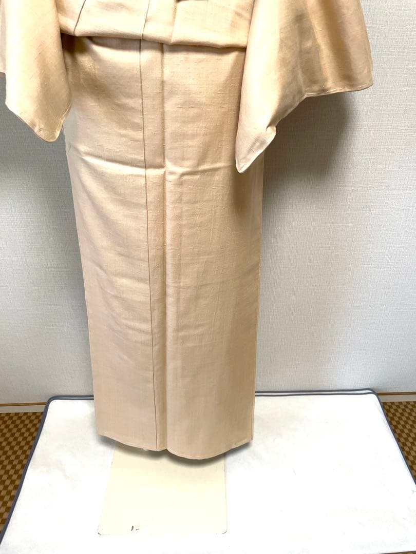 未使用　袷　正絹　一つ紋入り　紬　身丈（肩から）160.5㎝　身幅やや広め