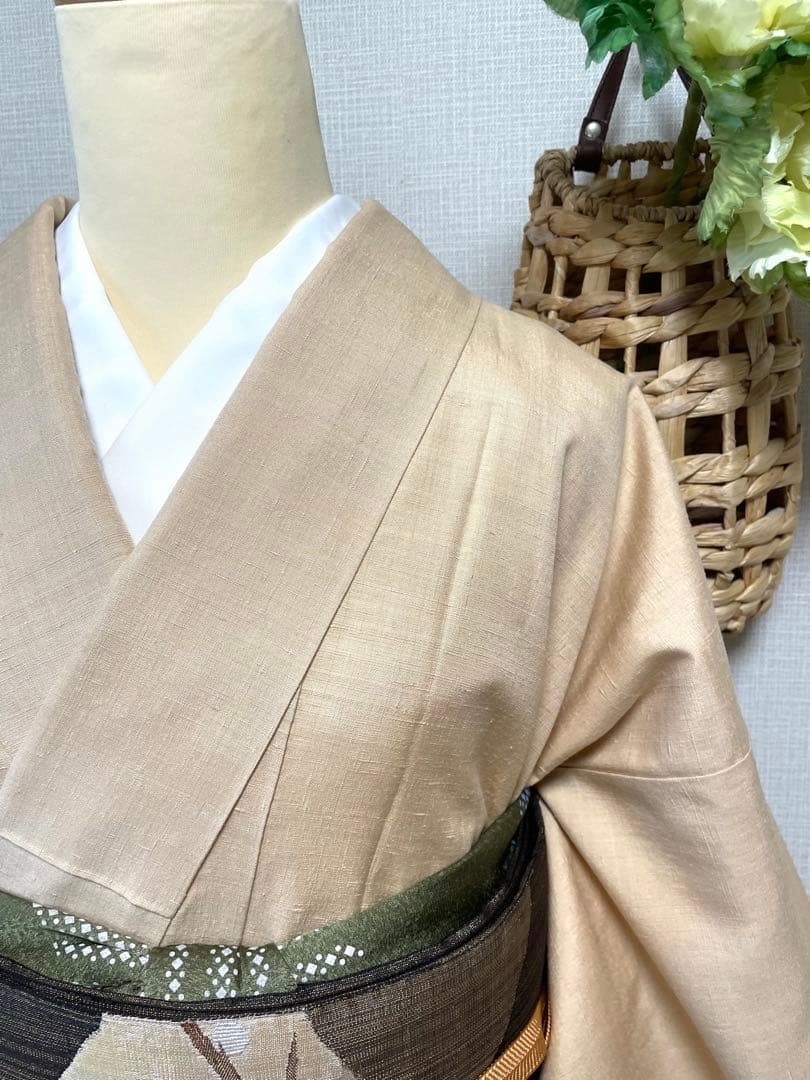 未使用　袷　正絹　一つ紋入り　紬　身丈（肩から）160.5㎝　身幅やや広め