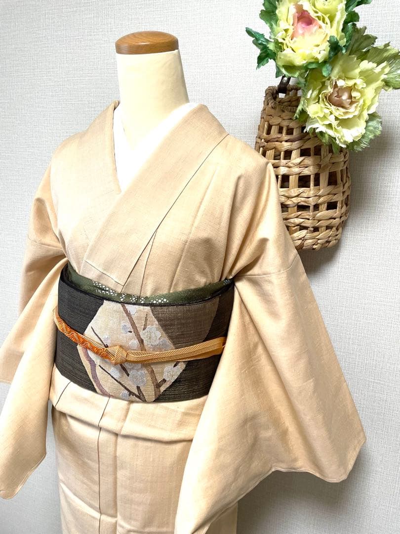 未使用　袷　正絹　一つ紋入り　紬　身丈（肩から）160.5㎝　身幅やや広め