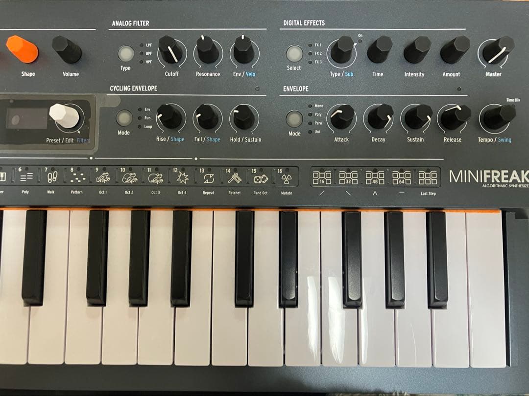 鍵盤楽器 ARTURIA MINIFREAK