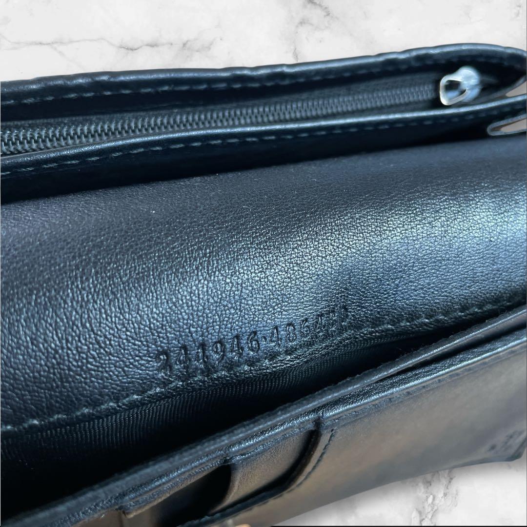 訳あり美品✨　GUCCI グッチ GG柄　シマレザー 　二つ折り長財布 ブラック