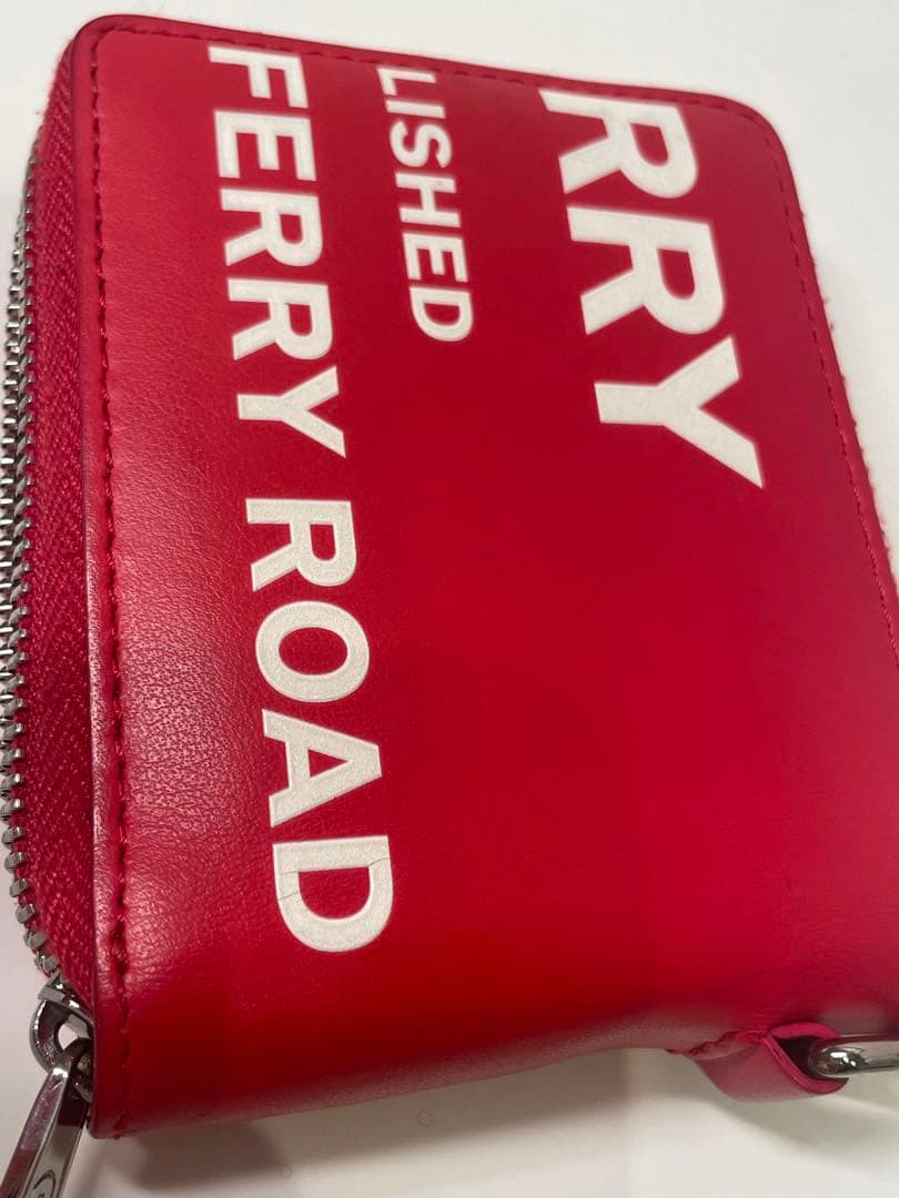 【極美品】BURBERRY レザー 二つ折り財布 レッド定価63800円