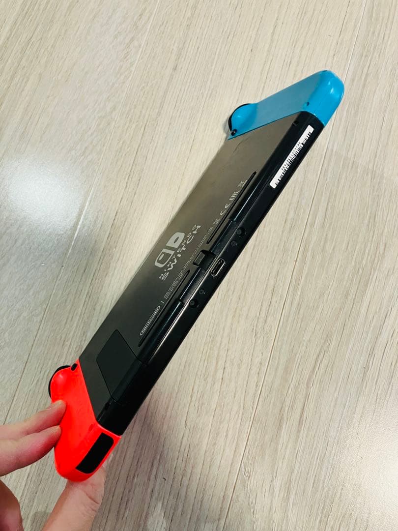 【再出品】Switch本体+純正プロコンセット+microSD・オマケ付き！