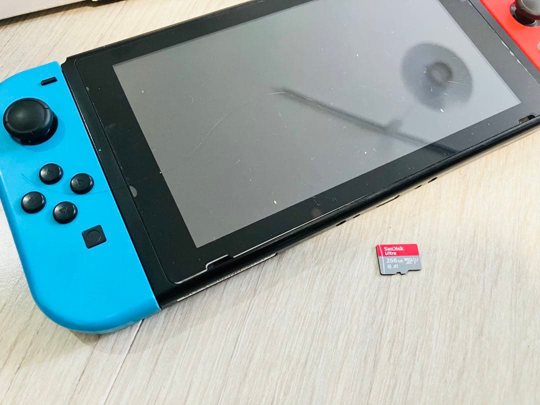 【再出品】Switch本体+純正プロコンセット+microSD・オマケ付き！