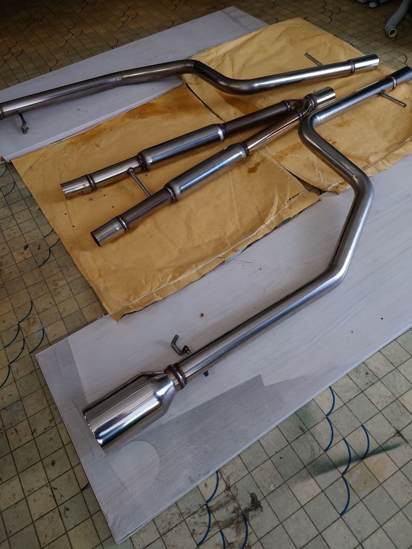 30/31セルシオ専用　スリーキャッツマフラー