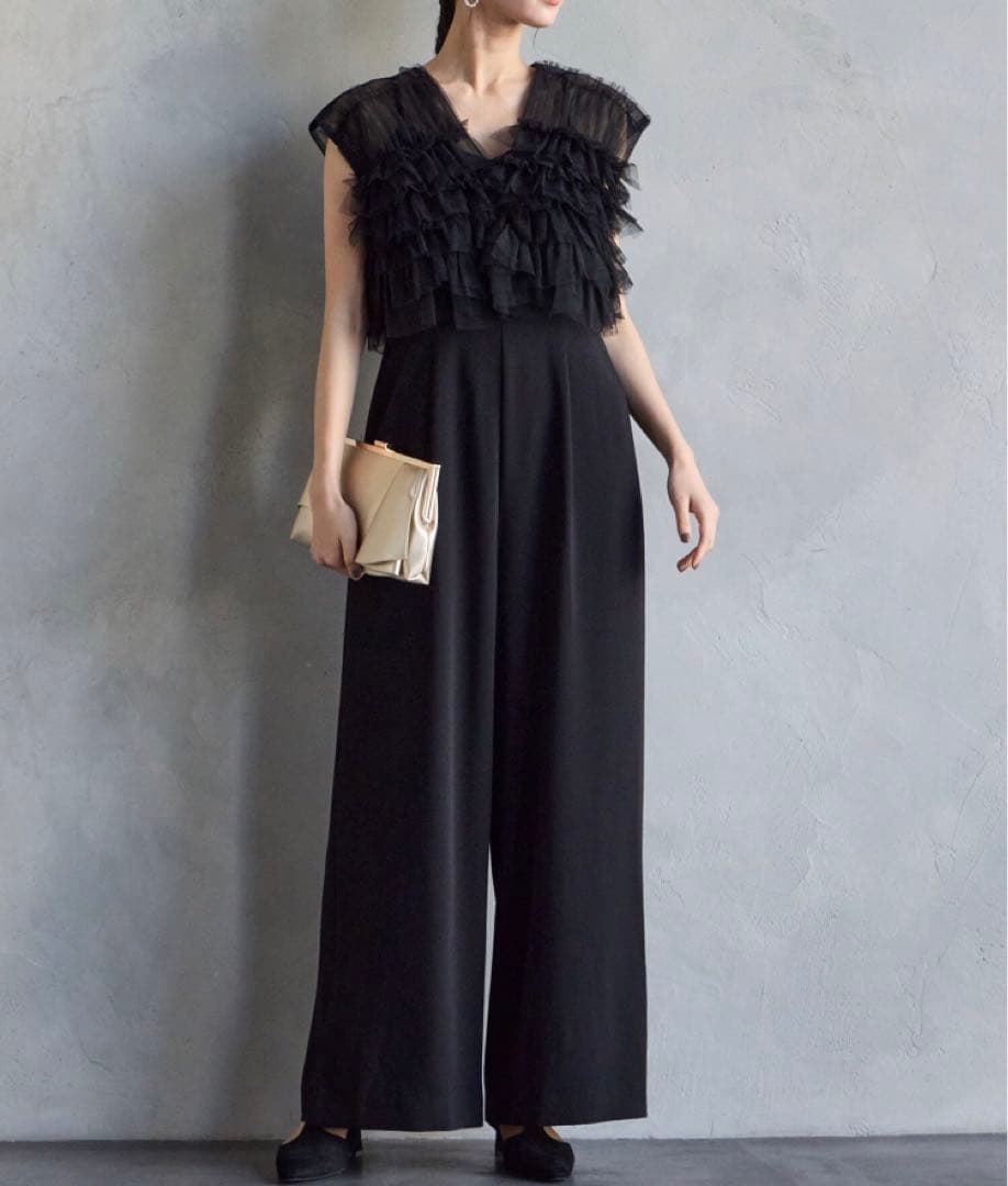 美品エメ　チュールフリルベスト×キャミソールオールインワンセットパーティードレス