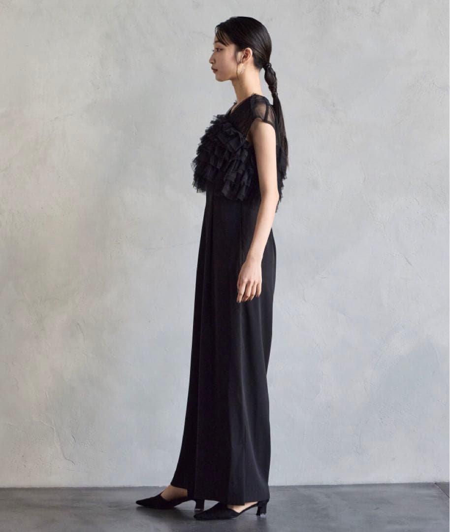 美品エメ　チュールフリルベスト×キャミソールオールインワンセットパーティードレス