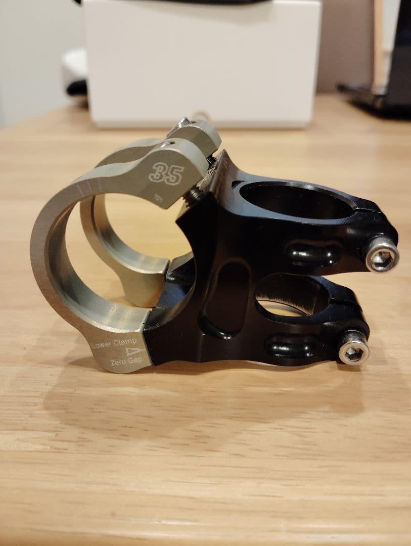 RENTHAL 35mmクランプ 33mm長 ステム