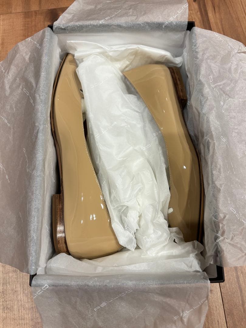 PELLICOペリーコ ANIMA アネッリ エナメルパンプス（ベージュ ）