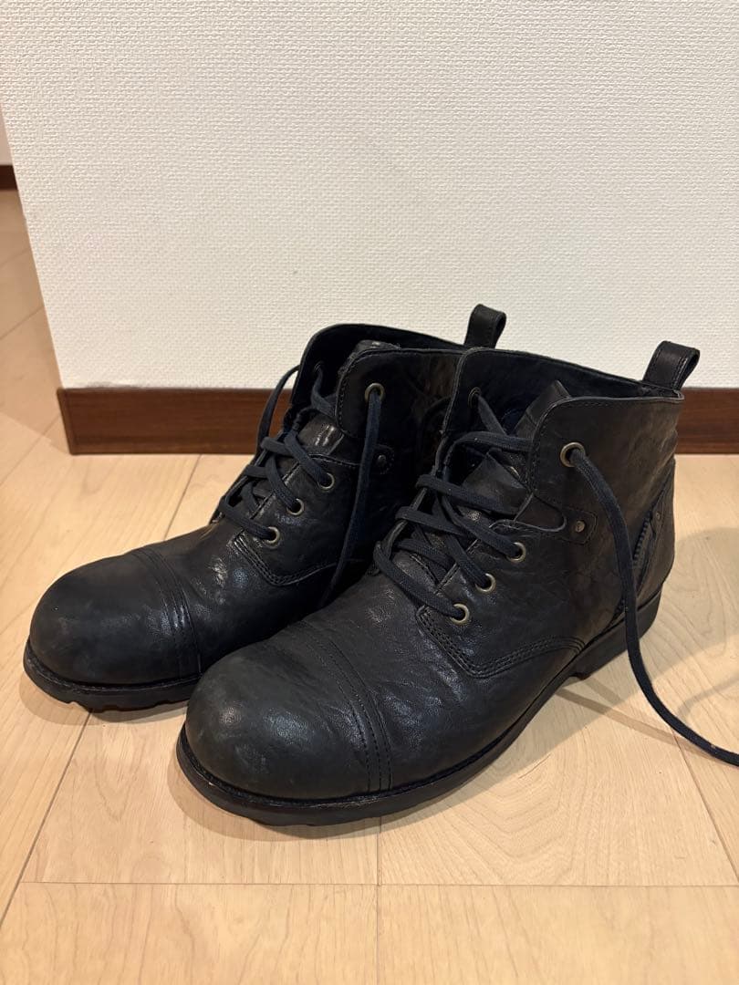 DIESEL ブラックレザーミッドカットブーツ