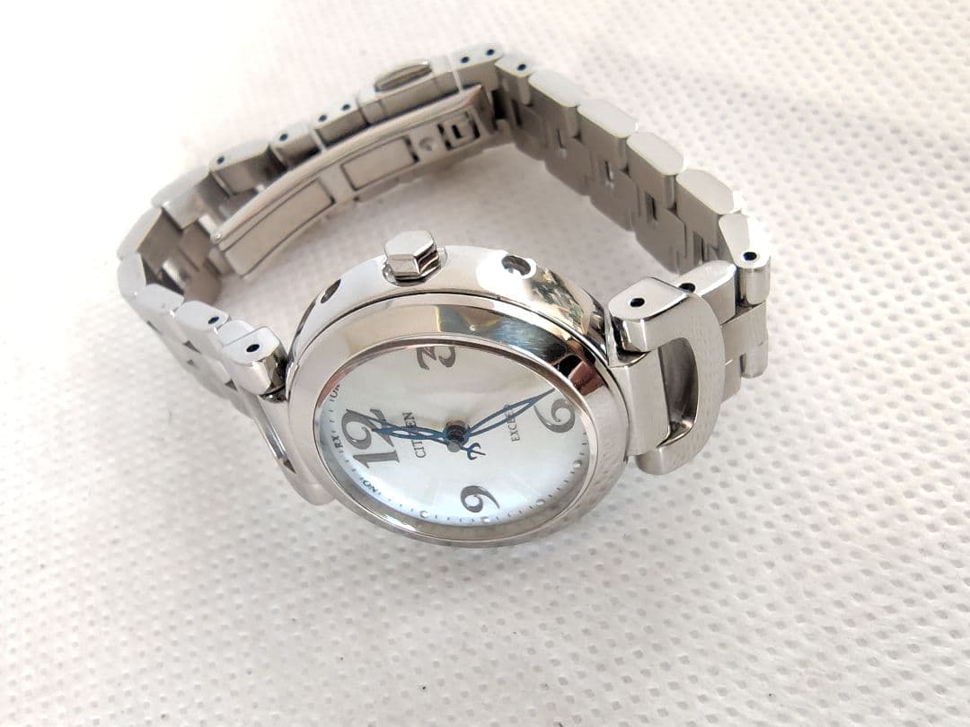 【電波ソーラー、極美品、希少】シチズン　エクシード　マニフィーク　白蝶貝ダイヤル