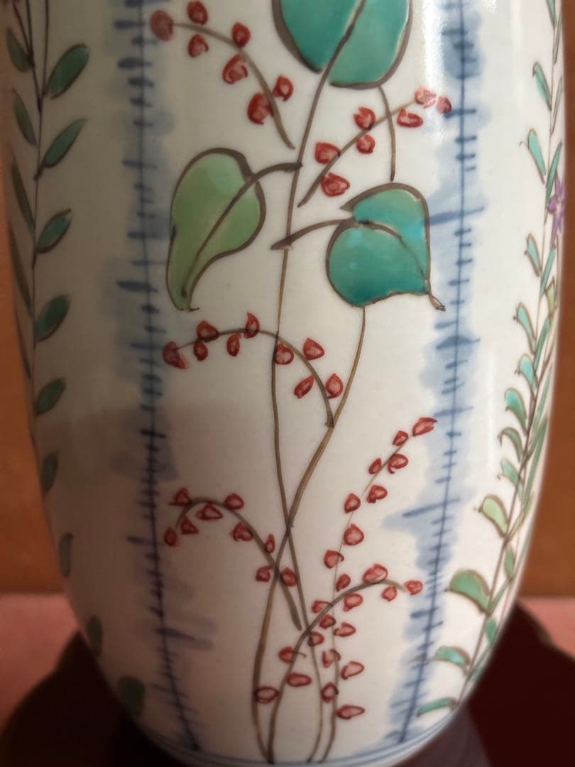 五代佐藤走波62才作色絵窓割萩犬草蝶文筒形花瓶　一点物　未使用