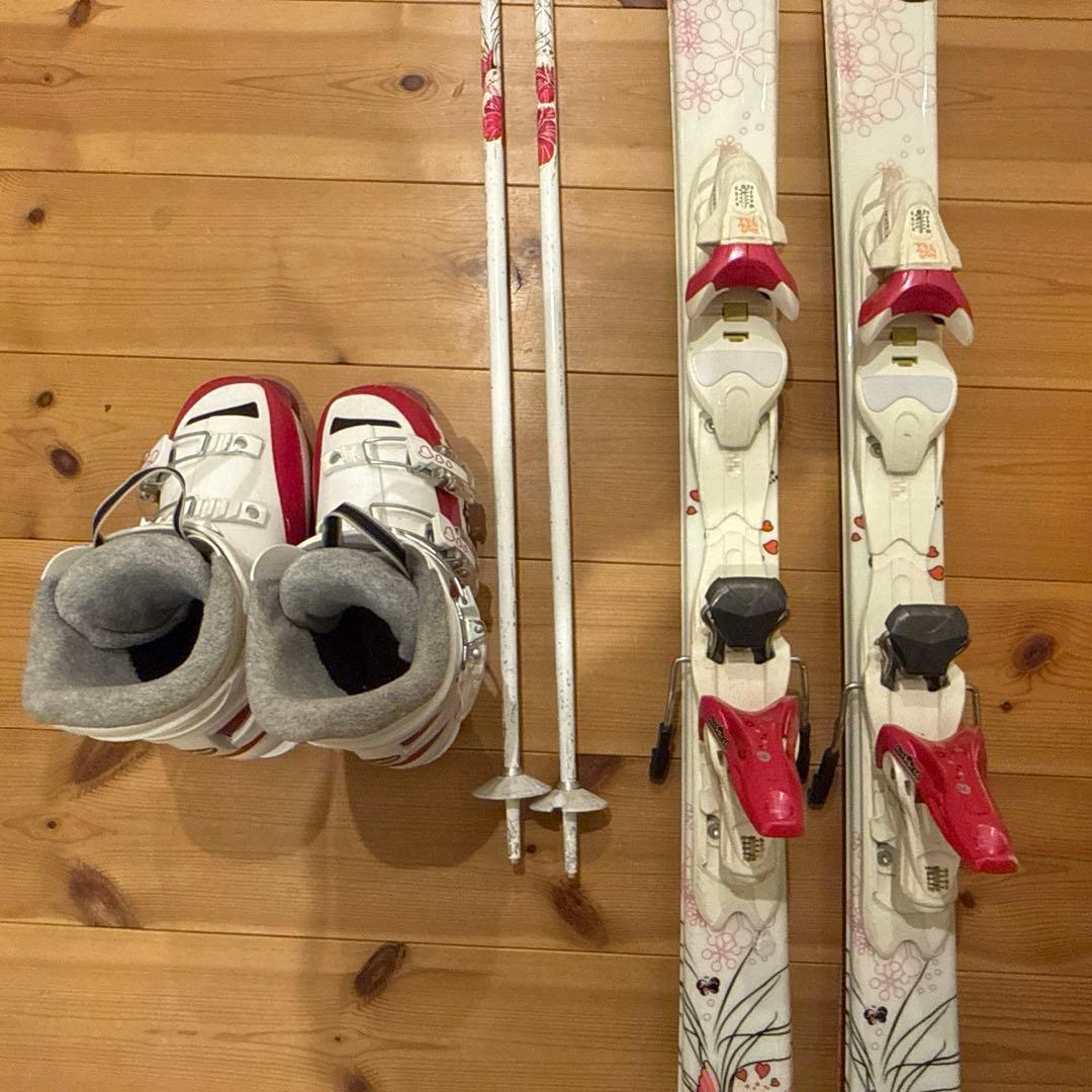Rossignol キッズスキー板（140） ビンディング、ブーツ、ストック付