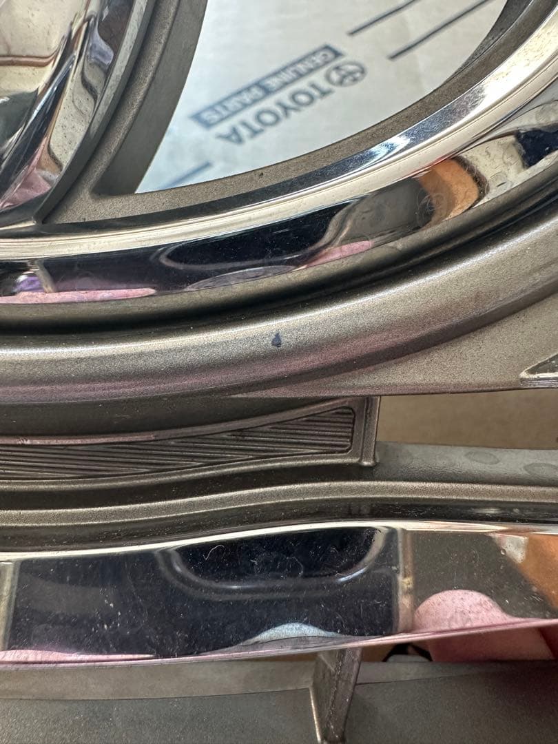 絶版品 トヨタ カムリハイブリッド AVV50 グリル