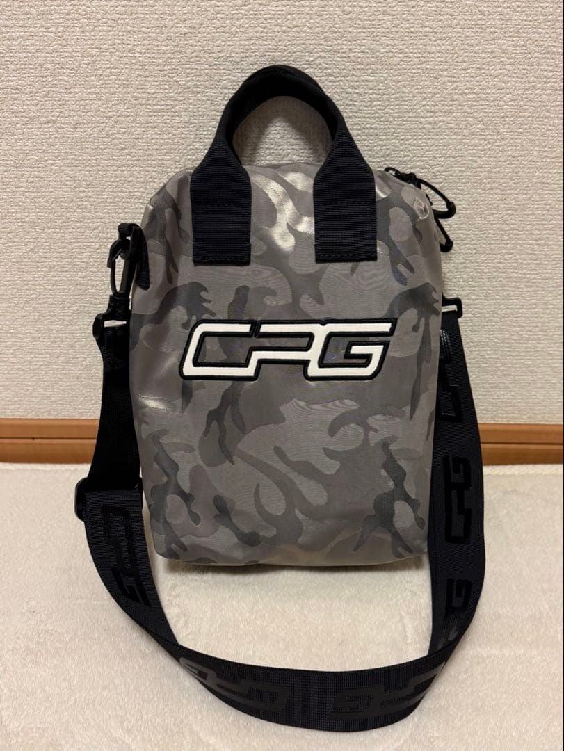 シーピージー ゴルフ ショルダーバッグ カモフラージュ柄 シルバーグレー系