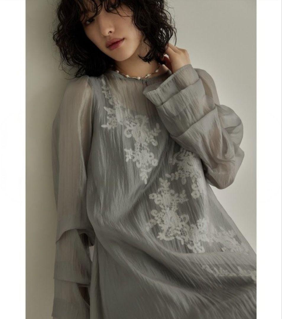 極美品 niana ニアナ ドリードール シアーAラインワンピース M 結婚式