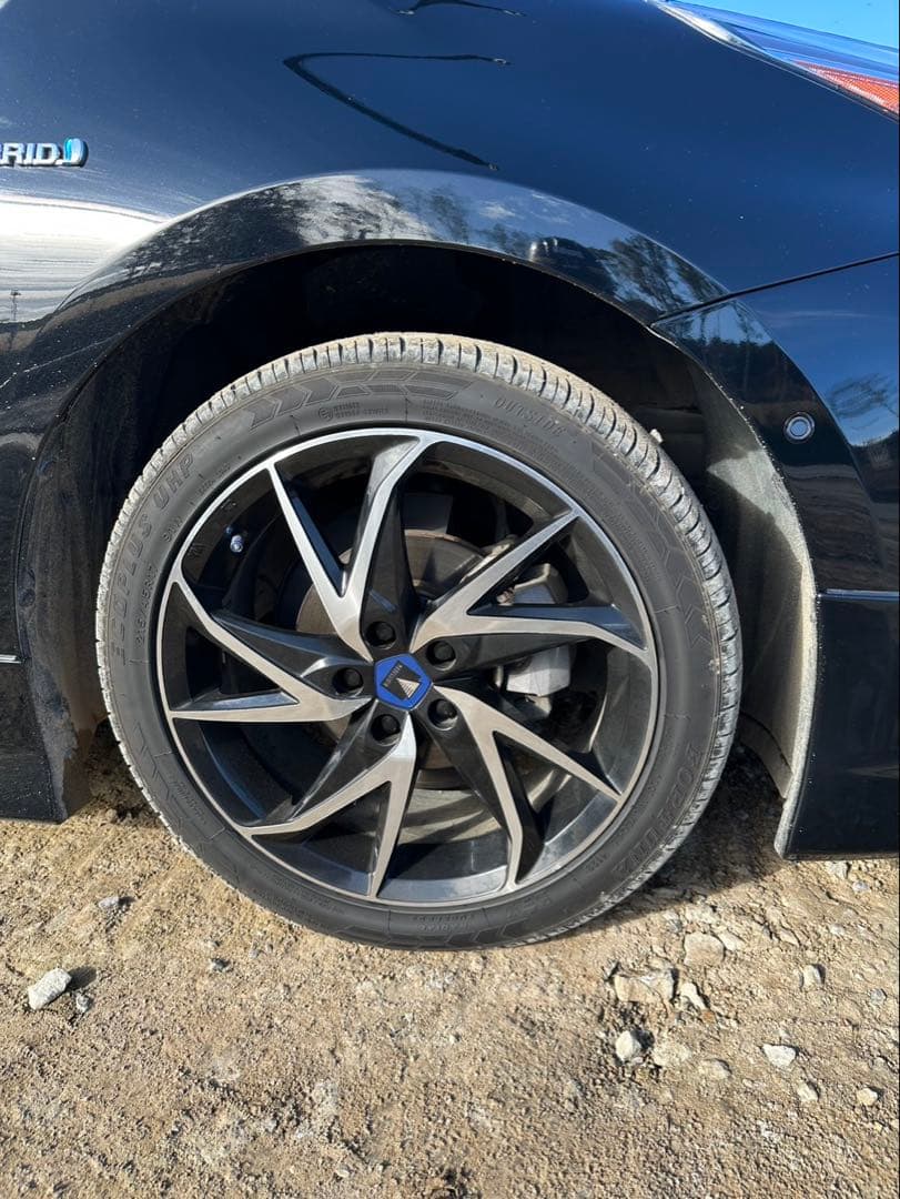 17インチ アルミホイール & タイヤ4本セット FORTUNA 50プリウス