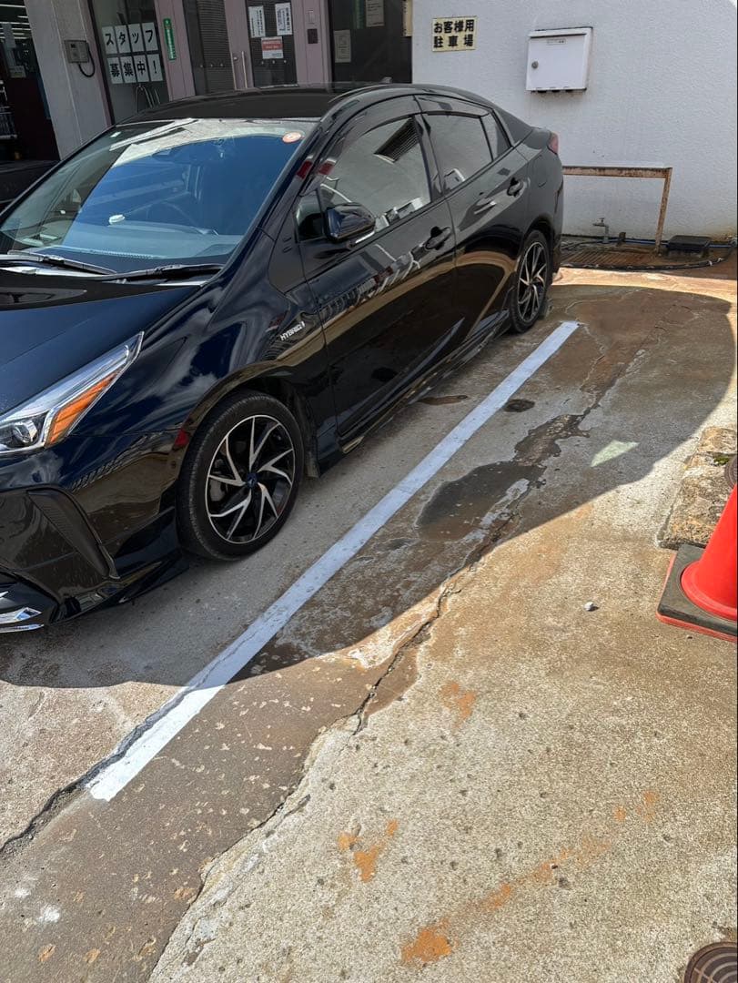 17インチ アルミホイール & タイヤ4本セット FORTUNA 50プリウス