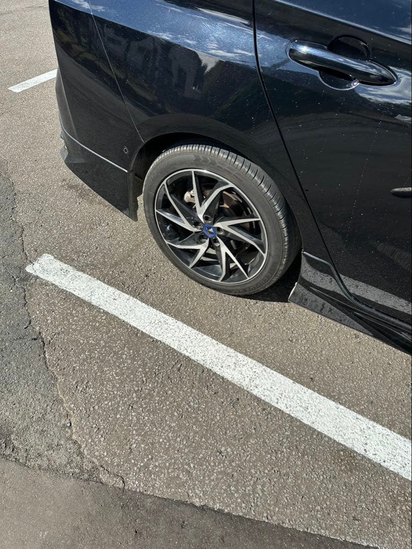 17インチ アルミホイール & タイヤ4本セット FORTUNA 50プリウス