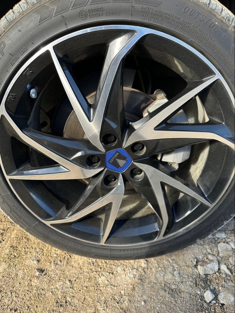 17インチ アルミホイール & タイヤ4本セット FORTUNA 50プリウス