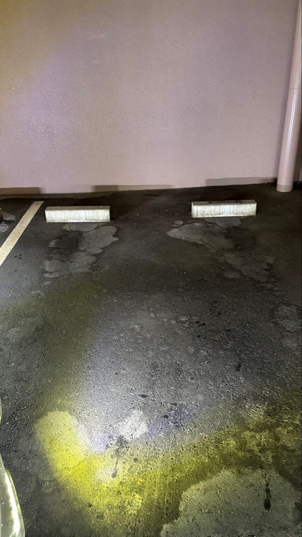 ハイエース ワイド　ホワイトフロントリップ LED付き