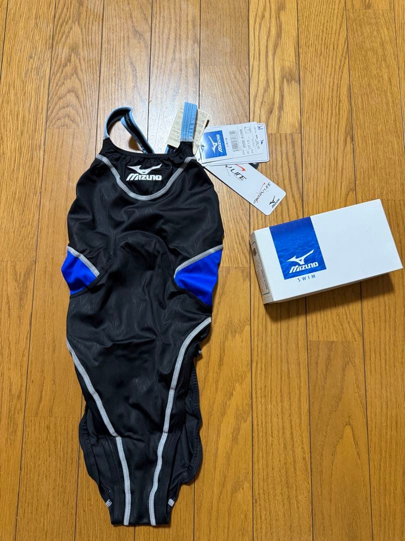 k*k様 新品　ミズノ　競泳水着　マイティライン　アクセルスーツ　L 箱付き　廃