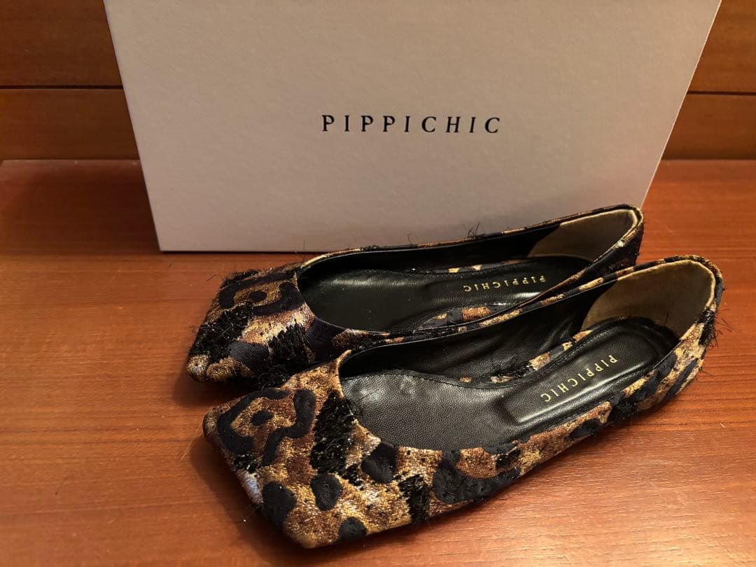 未使用＜PIPPICHIC＞LINDALEOフラットシューズ