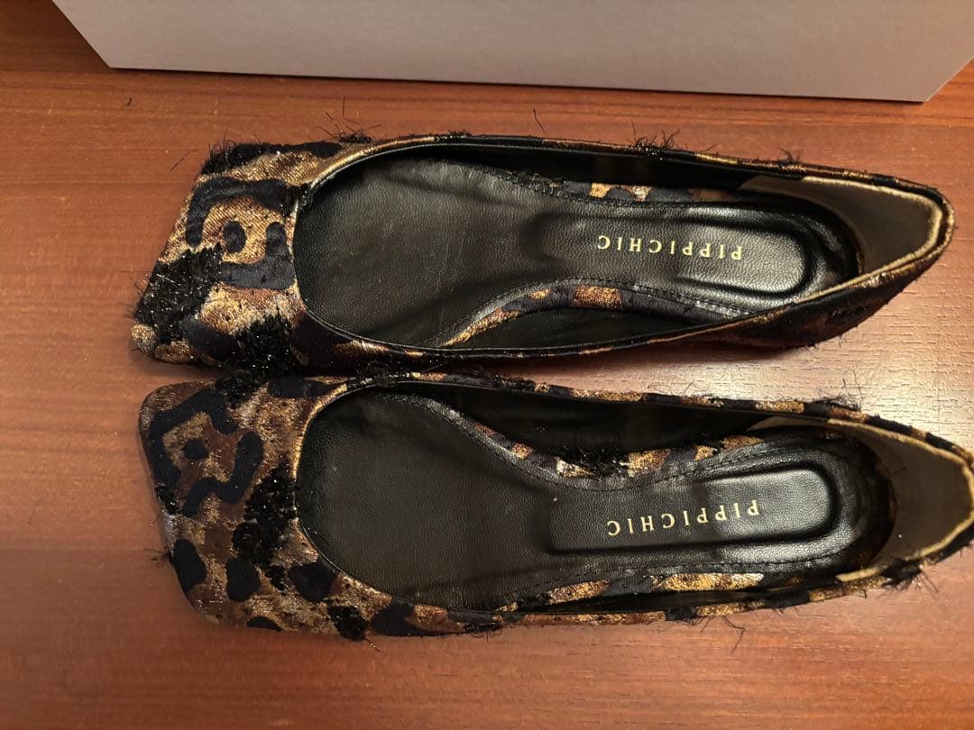 未使用＜PIPPICHIC＞LINDALEOフラットシューズ