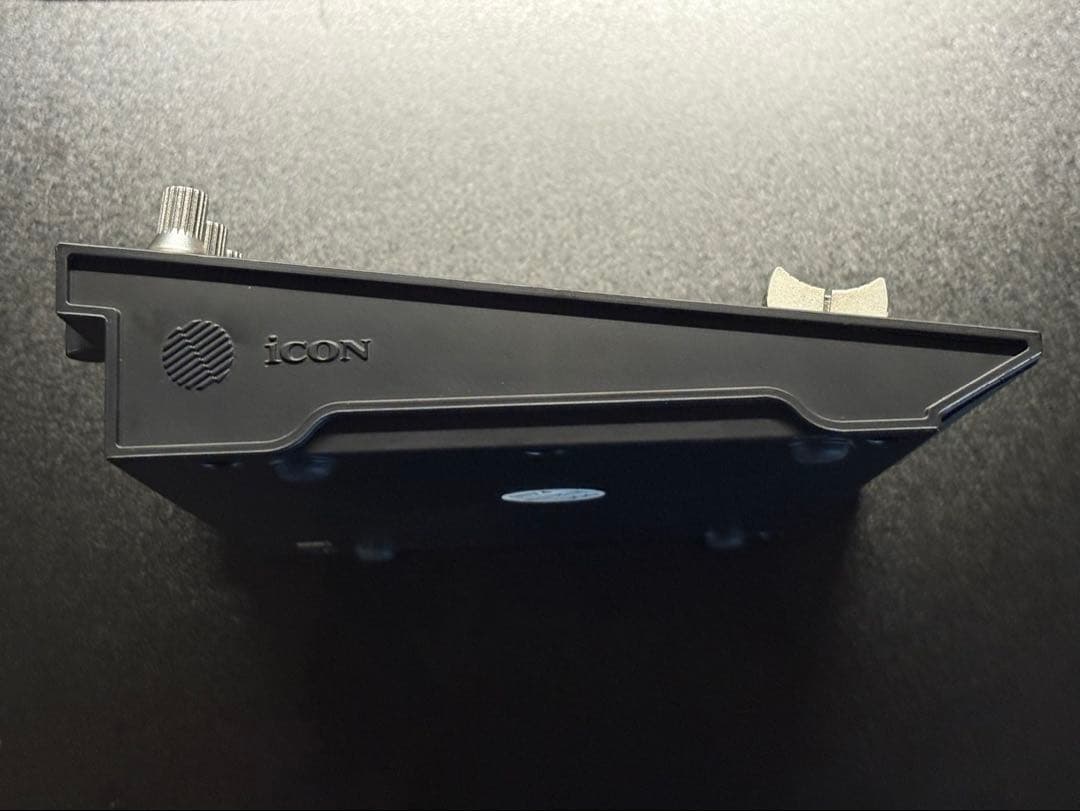 ICON DIGITAL P1 NANO フィジカルコントローラー