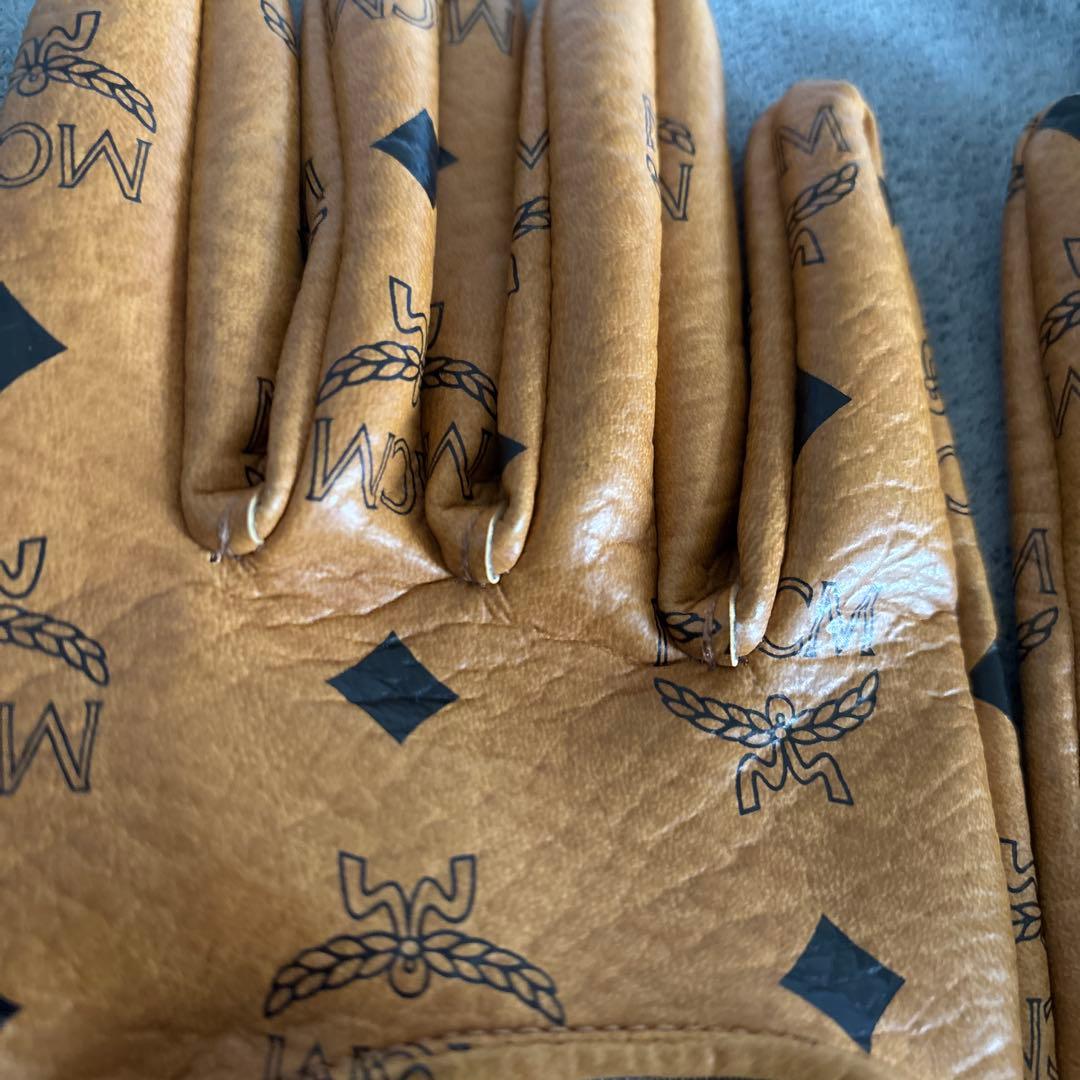 MCM ブラウンレザー オープンフィンガー手袋