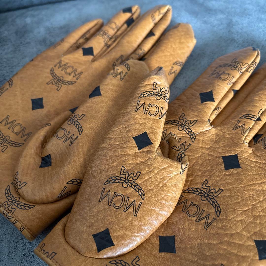 MCM ブラウンレザー オープンフィンガー手袋