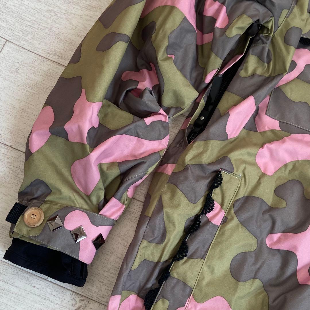 美品☆スノーボードウェアセット／カモフラージュピンク／スタッズ・レース・ファー付
