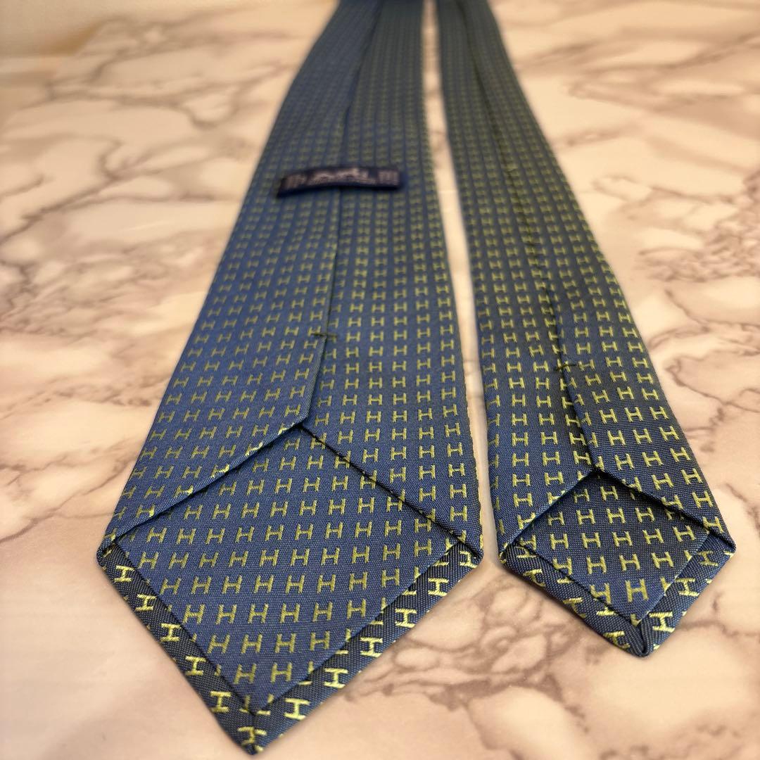 【極美品✨】HERMES ネクタイ　ネイビー　グリーン　ファソネ　H 総柄　紺