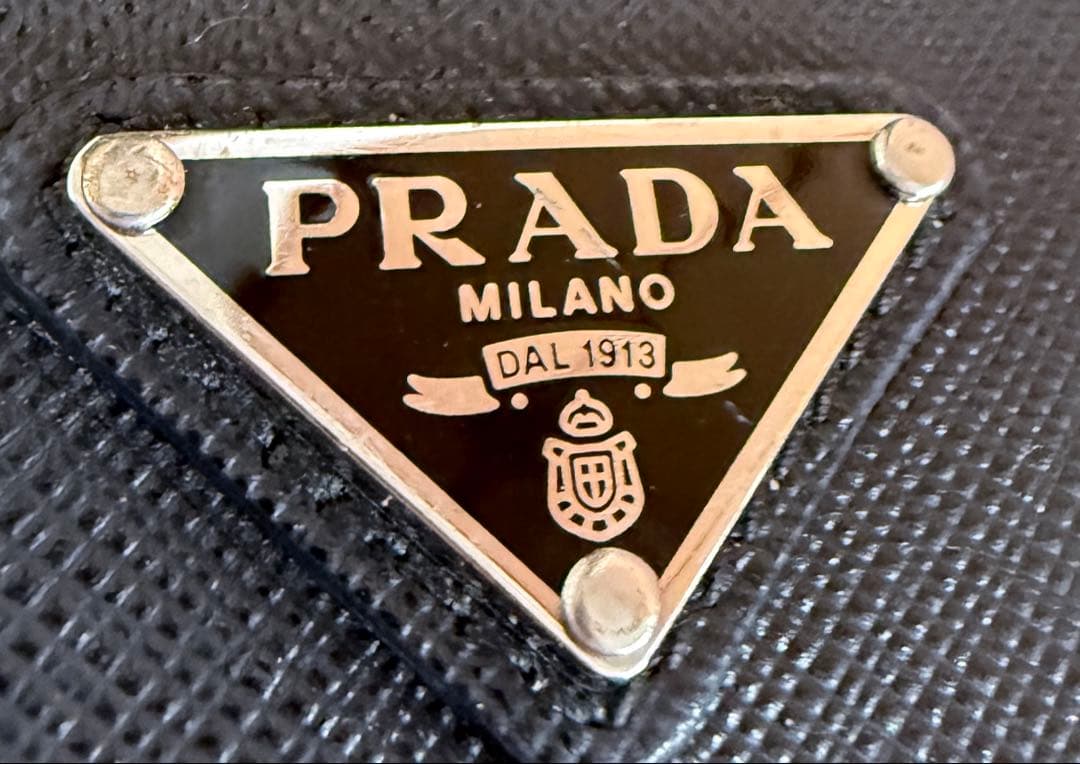 PRADA iPhone13pro ケース