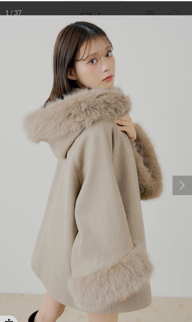 Chico ファー襟ケープコート　タグ付き