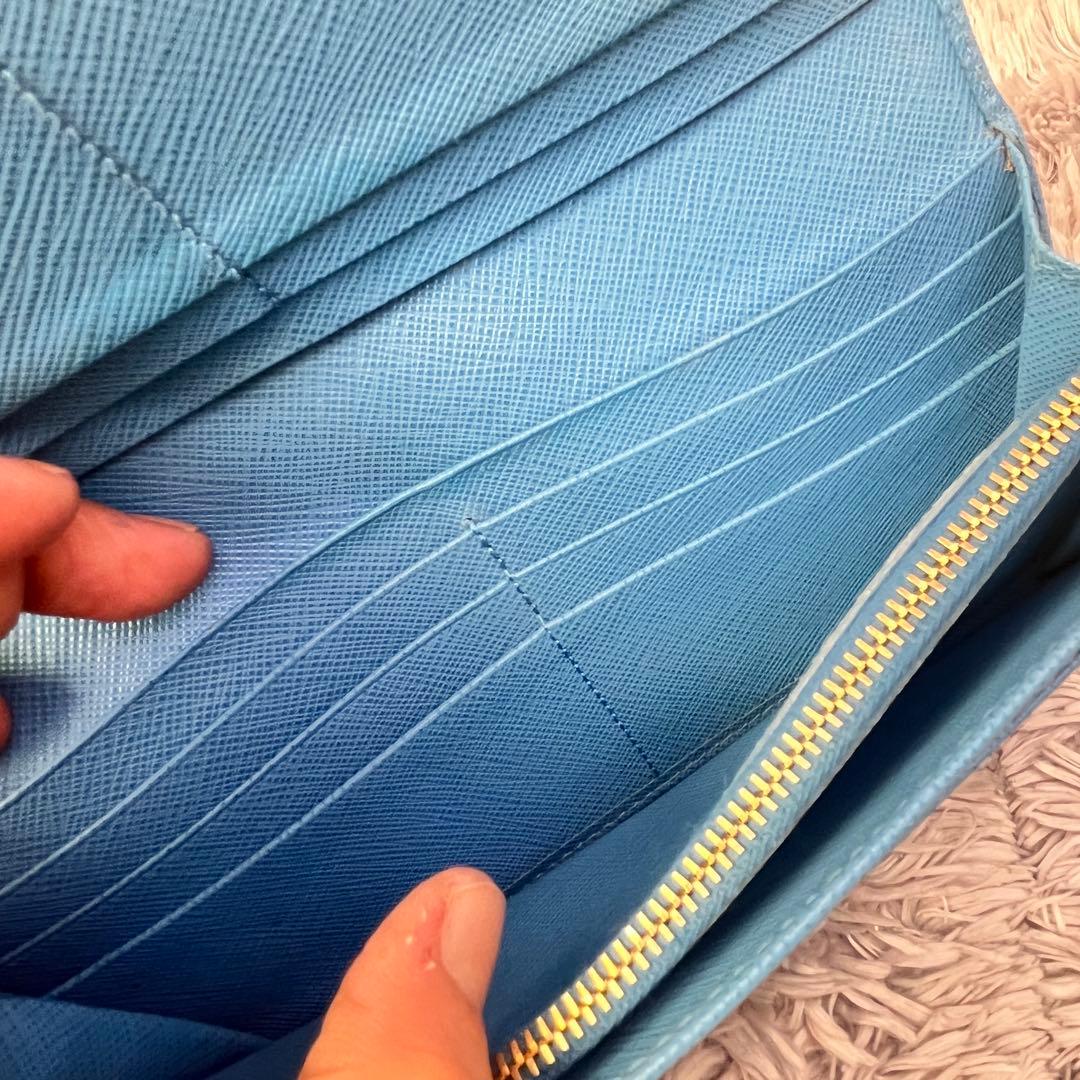 良品✨PRADA サフィアーノ　メタルロゴ　ライトブルー　レディース　長財布